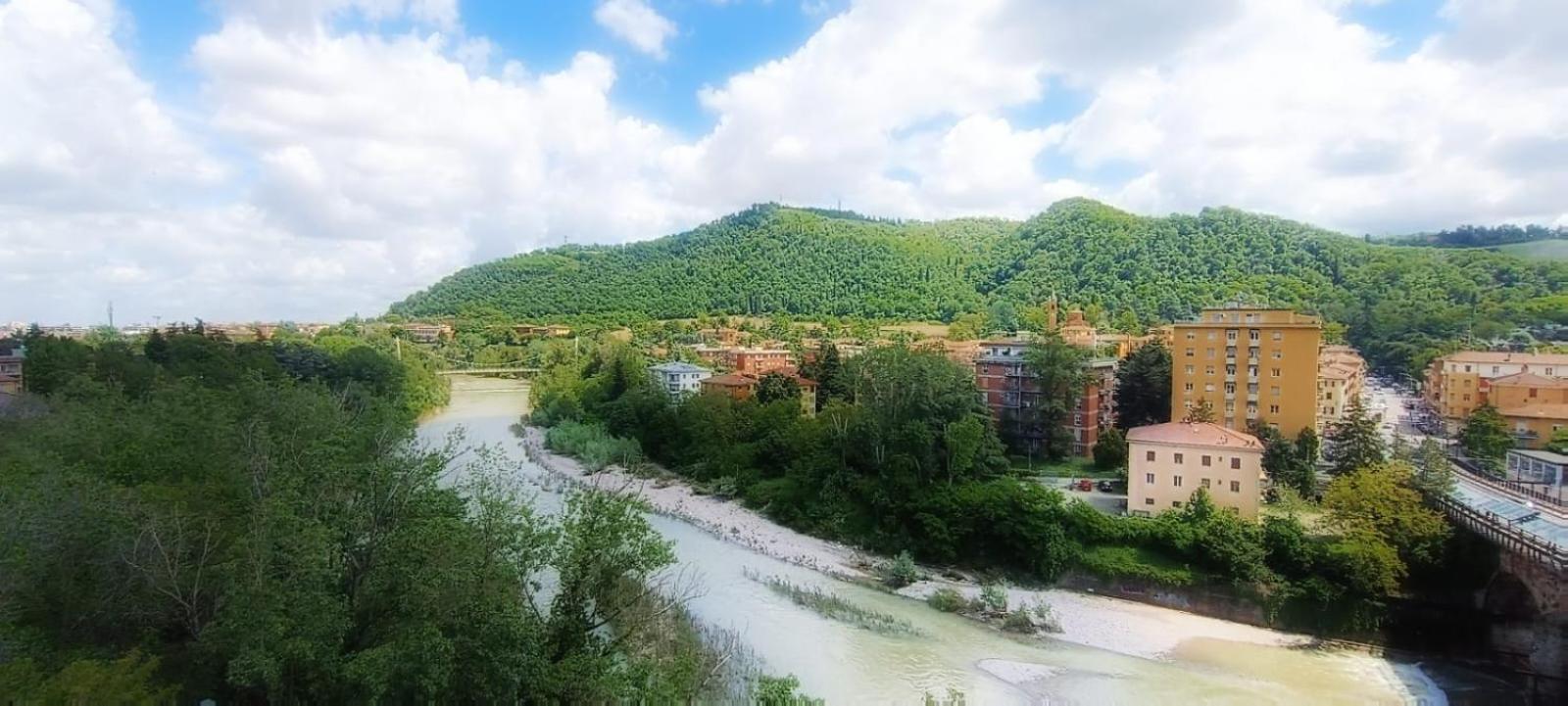 La Terrazza Sul Reno - In Pieno Centro-Due Passi Da Villa Chiara - Comodo Unipol Arena Casalecchio Di Reno Exterior foto